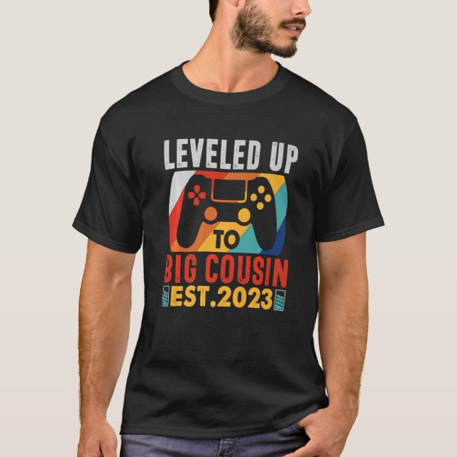 Leveled Up To Big Cousin 2023 Gaming Pregnancy Ann T Shirt (Framsida)