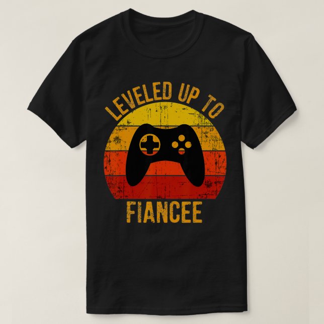 Leveled Up to Fiancee Funny Gaming for Video Gamer T Shirt (Design framsida)
