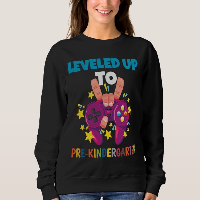 Leveled Up To Pre Kindergarten Gamer Kid Graduate T Shirt (Framsida)