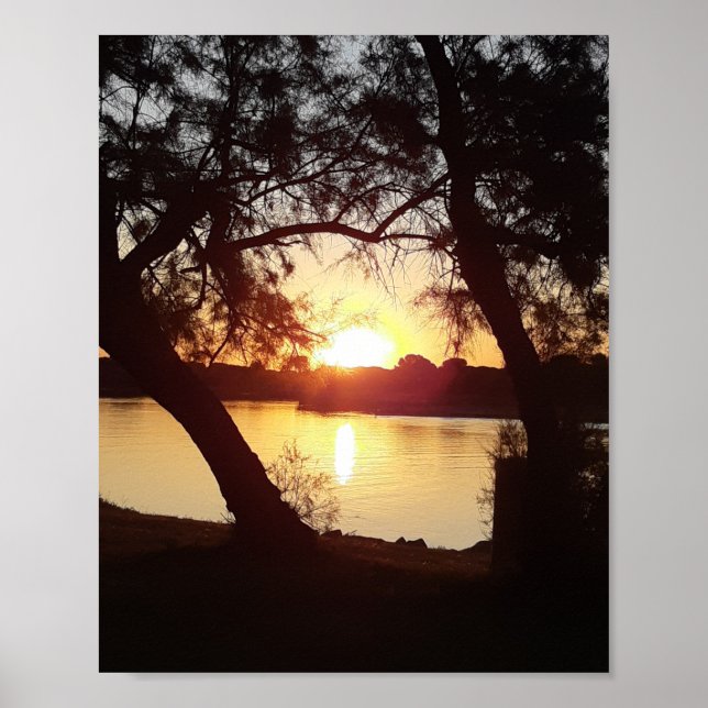Lever de soleil sur La Grande Motte - Frankrike Poster (Framsidan)