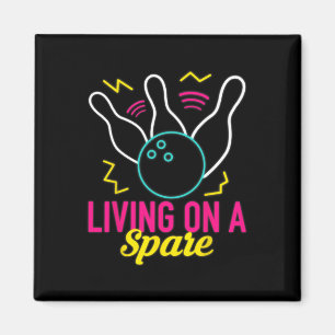 Lever På En Extra Rolig Bowlingsällskap Bowlingspe Magnet