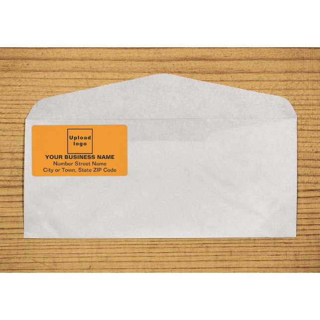 Leverans av centrerad justerad Orange Färg Fraktsedel (Center aligned business orange shipping label on envelope)