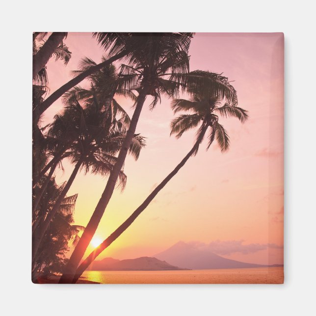 Lewolin Village, Illi Api Island, Selat Boleng Magnet (Framsidan)