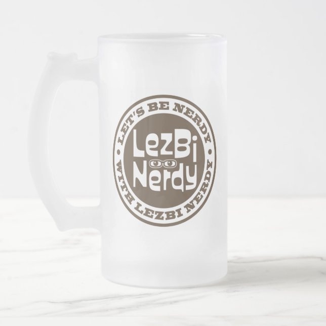 Lezbi Nerdy Frosty Mug Frostat Ölglas (Vänster)