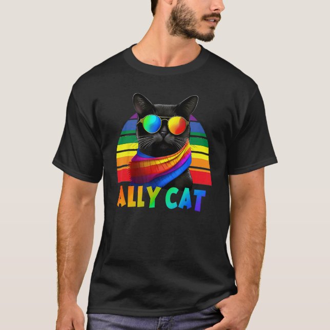 LGBT Ally Cat Be Kind Gay Rainbow  LGBTQ Flag Gay  T Shirt (Framsida)