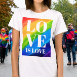 LGBT Gay pride Kärlek är Kärlek T Shirt<br><div class="desc">Gay pride T-shirt dekoreras med KÄRLEK IS KÄRLEK i fetstil,  vitt brev på en regnbågsbakgrund med rött,  orange,  gult,  grönt,  blått och lila. Ursprunglig vattenfärg © Michele Davies.</div>