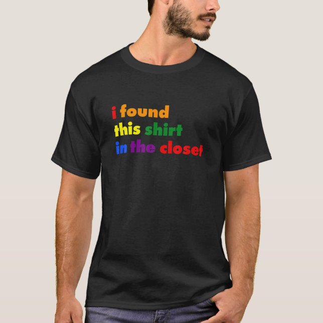 LGBT Gay pride Rainbow Flagga i min garderob T Shirt (Framsida)