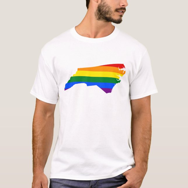 LGBT North Carolina, US state flag map T-Shirt (Framsida)