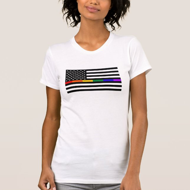 LGBTQ American Flagga T Shirt (Framsida)