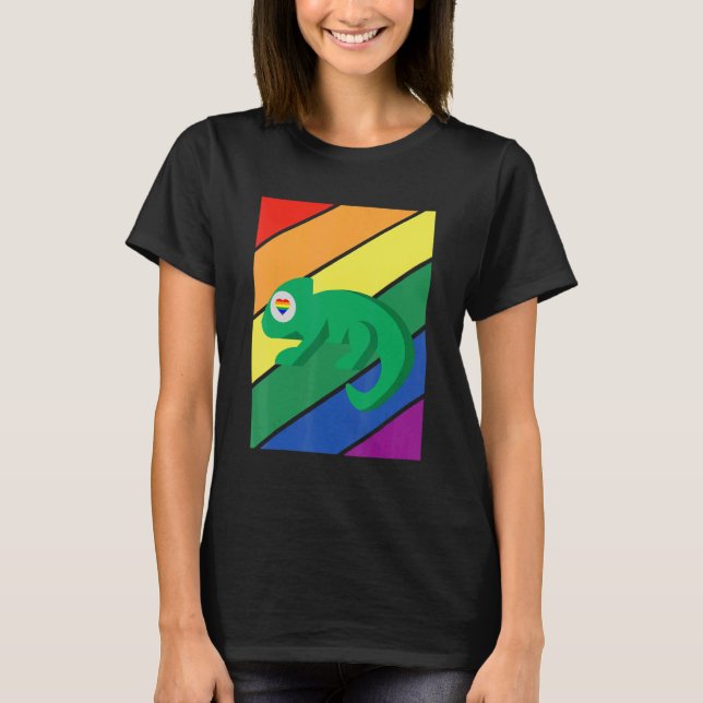 LGBTQ Flag Gay Pride Month Rainbow Chameleon LGBT  T Shirt (Framsida)