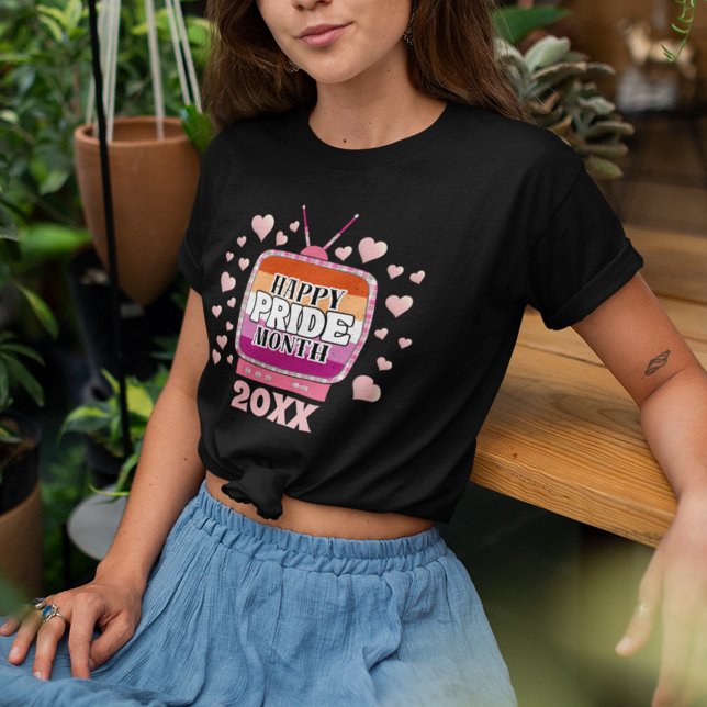 LGBTQ Lycklig Pride Month, TV med Lesbisk Flagga T Shirt (Skapare uppladdad)
