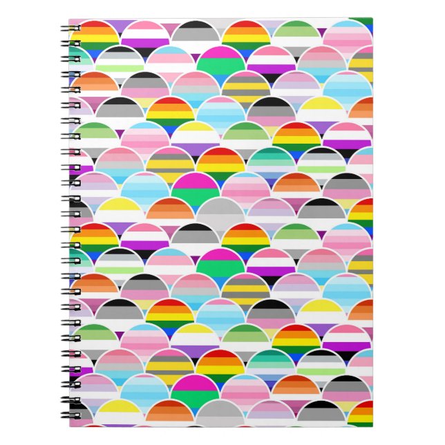 LGBTQIA+ Queer Scalloped Pride Flag Fans Anteckningsbok (Framsidan)
