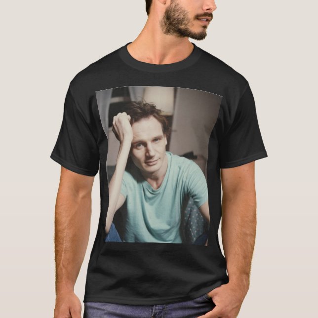 liam neeson young t shirt (Framsida)