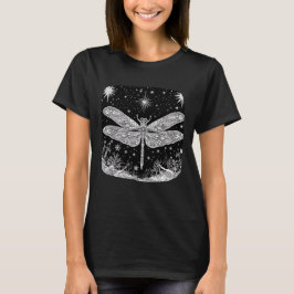 Libelle bei Nacht unter magischem Sternenhimmel T Shirt