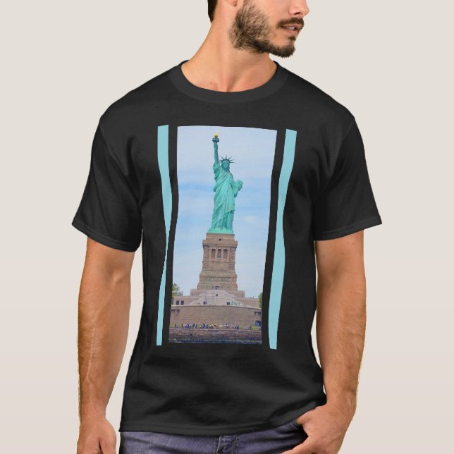 Liberty Enlightening the World Lazarus Poem T Shirt (Framsida)