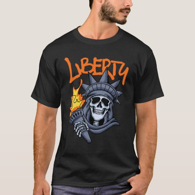Liberty Holding Flaming streetwear  T Shirt (Framsida)
