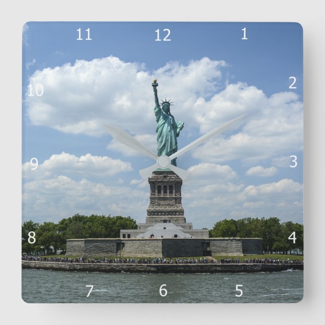 LIBERTY ISLAND FYRKANTIG KLOCKA (Framsida)