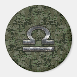 Libra Zodiac Sign på Woodland Grönt digital camo Magnet