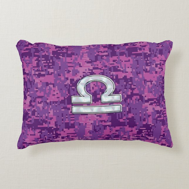 Libra Zodiac-symbol på Fuchsia Digital Camo Prydnadskudde (Framsidan)