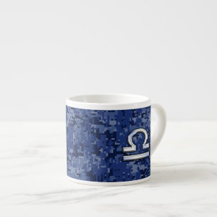 Libra Zodiac-tecken på Blue Digital Camouflage Espressomugg