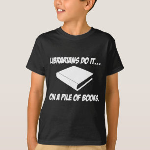 Librarianer gör det... På en pil med Bokar Tee