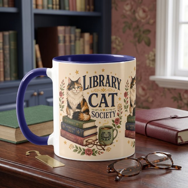 Library Cat Society Bokig Kaliko Mugg (Library Cat Society Bookish Calico Beige Mug)