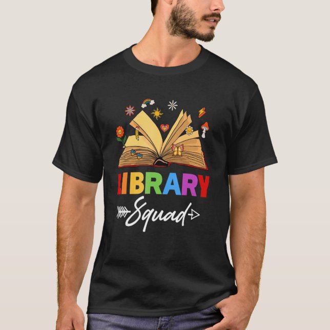 Library Squad Librarian Bookworm Book   Groovy T Shirt (Framsida)