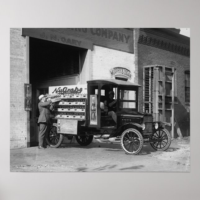 Lieferansvagn för läskedrycker, 1924. Gammalt foto Poster (Framsidan)