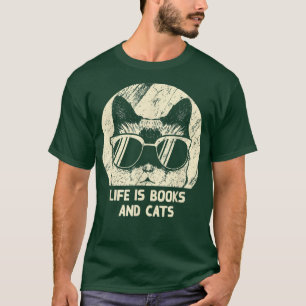 Life är bokmask för Bokar och havskräfta för Cat M T Shirt