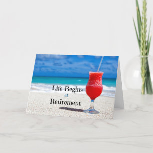 Life Begins i Pension, frostig dryck på stranden Helgkort