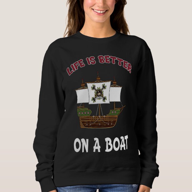 Life Better On a Boat Captain T Shirt (Framsida)