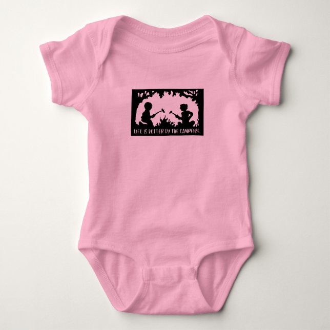 Life Is Better By The Campfire T Shirt (Framsida)