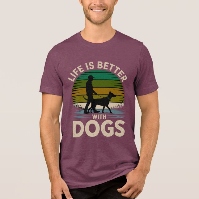 Life Is Better With Dogs Retro Sunset T-Shirt  (Framsida)