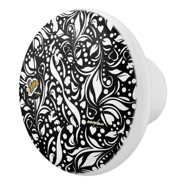 Life Quote Black Paisley Knob av Adiela Akoo Knopp (Höger)