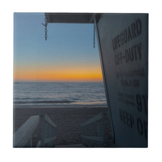 Lifeguard Torn vid Sunset Kakelplatta