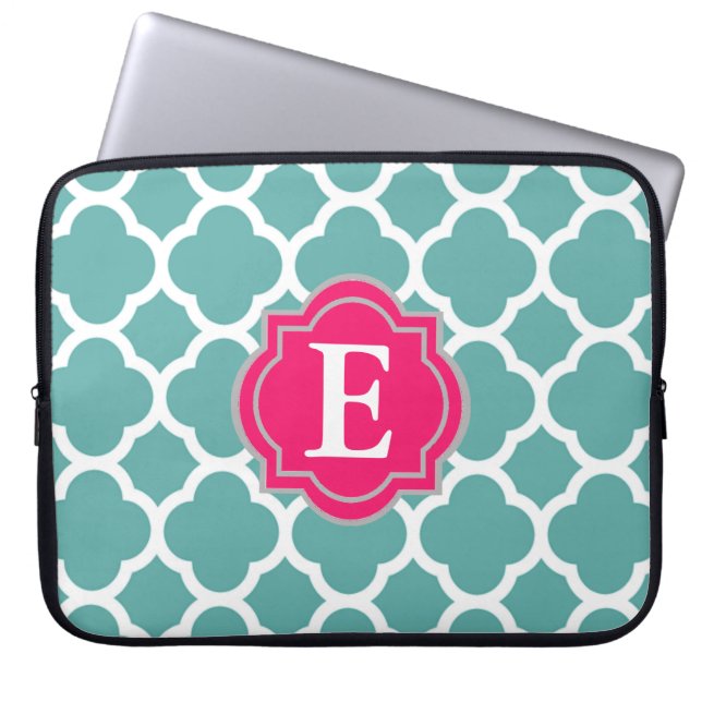 Light Blue and Rosa Quatrefoil Monogram Laptop Fodral (Framsidan)