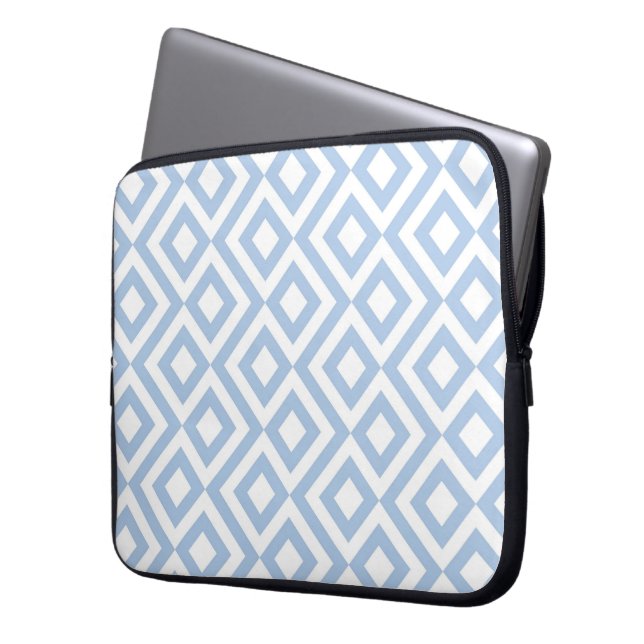 Light Blue and White Meander Laptop Sleeve (Framsidan Vänster)