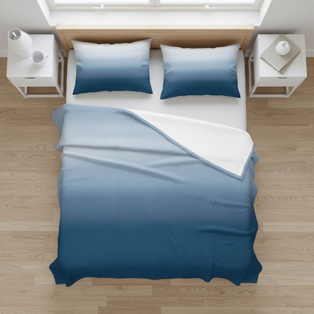 Light Blue Gradient Fleece Blanket - Cozy Home  (Skapare uppladdad)