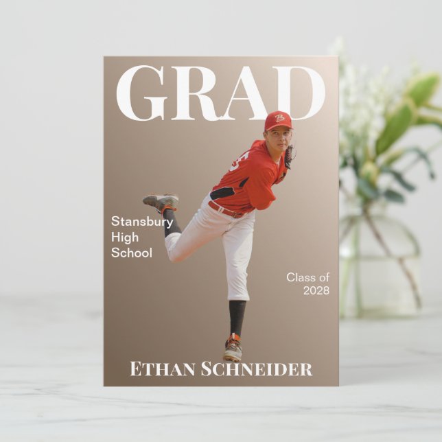 Light Brown Magazine Graduation Announcement Card Inbjudningar (Stående Fram)