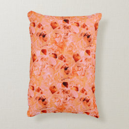 Light nedfläckad struktur tittar som kopia av löv prydnadskudde