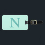 Light Teal Initial Brev Trendig Pastel Mint Blue Bagagebricka<br><div class="desc">Inledande Trendig för lätt målning i Brev Pastel Mint Blue Färg. Du kan välja att lägga till din första eller den första av en älskad person. Oavsett om det är en hjärtlig gåva till någon som är kär i dig eller en personlig behandling, så är valet ditt. Du kan också...</div>