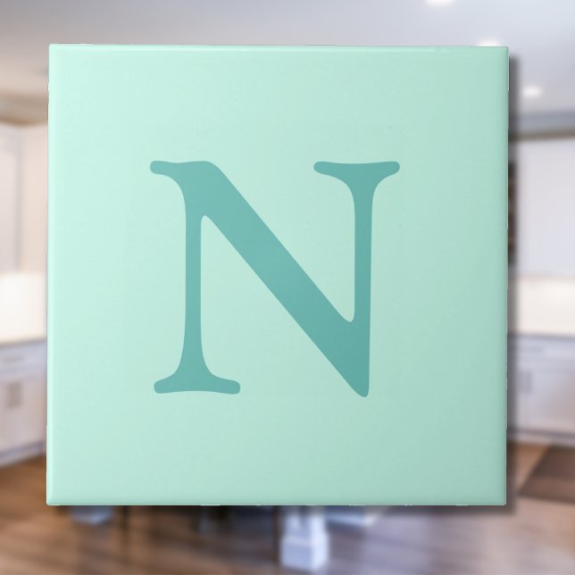 Light Teal Initial Brev Trendig Pastel Mint Blue Kakelplatta (Skapare uppladdad)