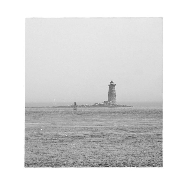 Lighthouse in the Distance Anteckningsblock (Framsida)