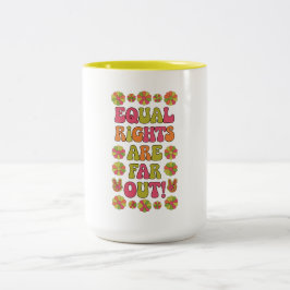 Lika Höger är långt borta Två-Tonad Mugg