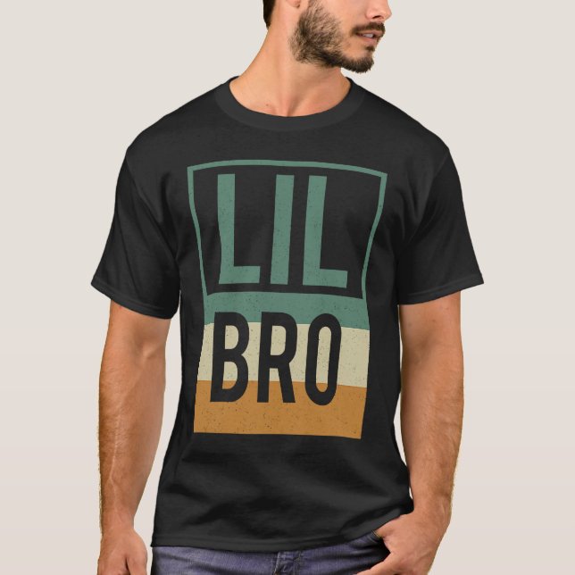 Lil Big Bro Younger Brother T Shirt (Framsida)