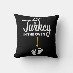 Lil’ Turkey in Oven Gravid Thanksgiving Kudde