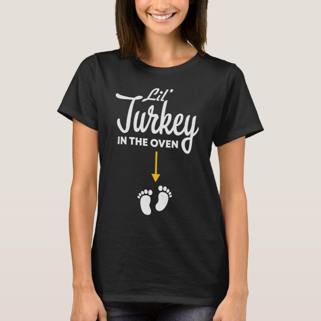 Lil’ Turkey in Oven Gravid Thanksgiving T Shirt (Framsida)