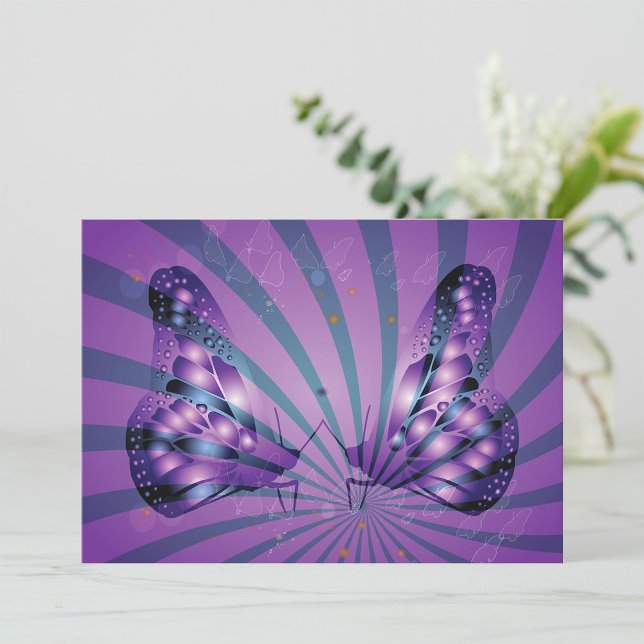 Lila Abstrakt Butterfly med Radiant Vingar Inbjudningar (Skapare uppladdad)