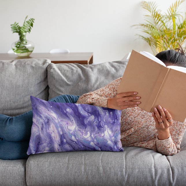 Lila AkrylvätskePur Lumbarkudde (Skapare uppladdad)