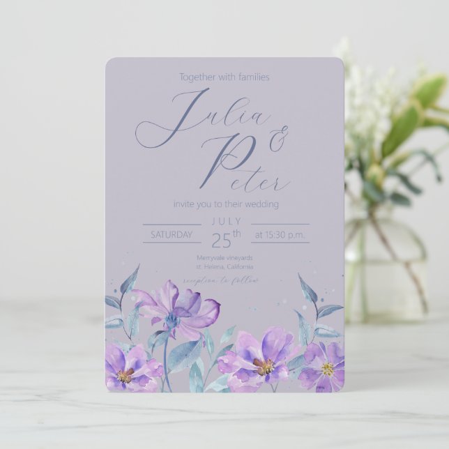 Lila akvarellblommig bröllopsinbjudan inbjudningar (Stående Fram)